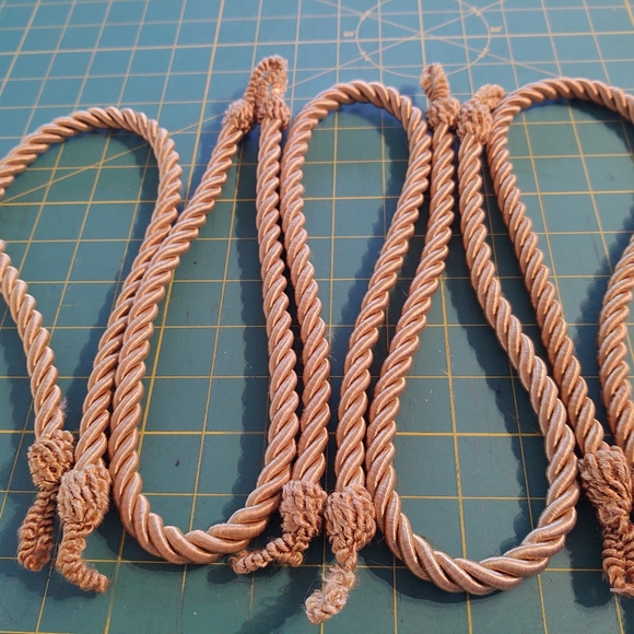 Gold Rope Curtain Tie Backs 5 in the set 24" Inches Length - Picture 3 of 5